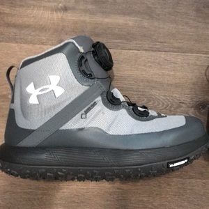 Under Armour Hiking Outdoor Boots Sz 7 Brand New